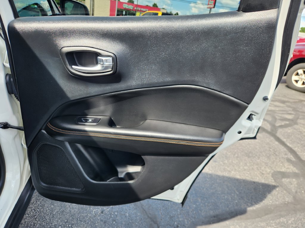 Used 2019 Jeep Compass Limited AWD/4WD image 13