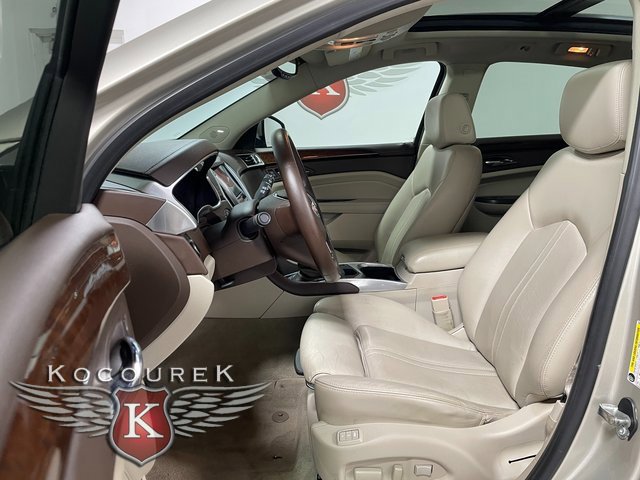 Used 2015 Cadillac SRX Luxury w/ Driver Awareness Package image 11