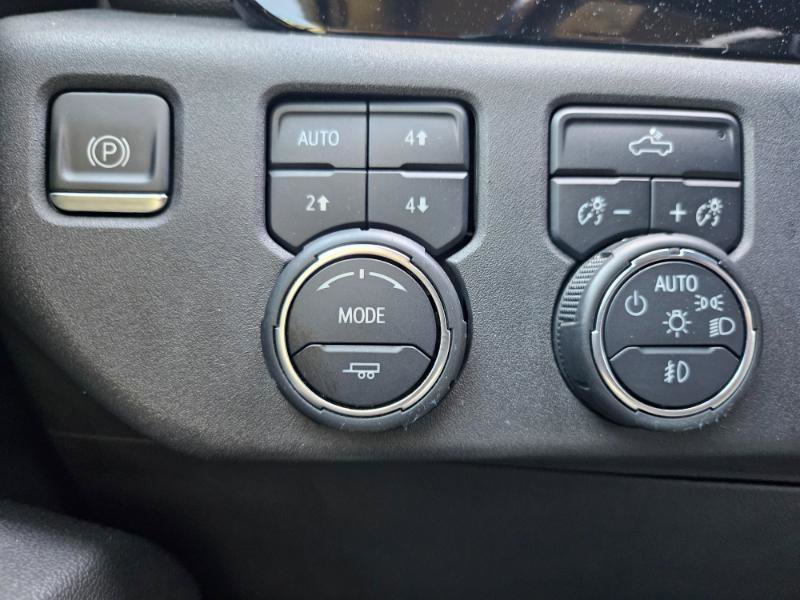 Used 2022 Chevrolet Silverado 1500 RST AWD/4WD image 42