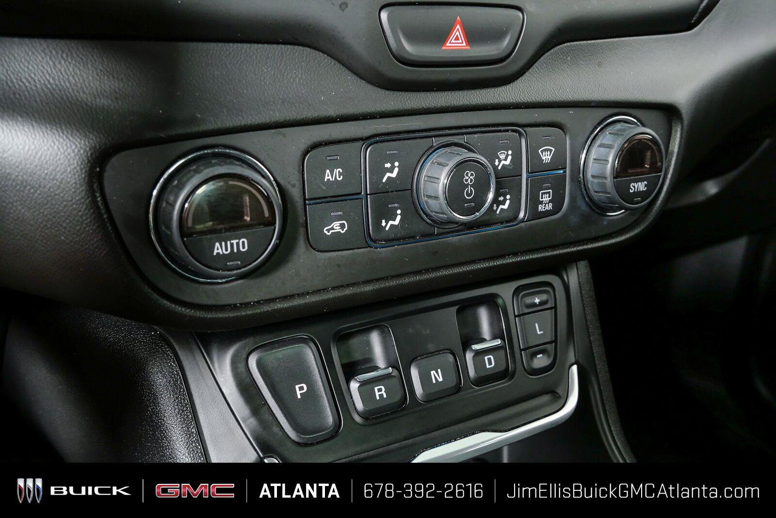 Used 2020 GMC Terrain SLE w/ Driver Convenience Package FWD image 15