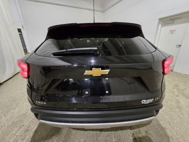 Used 2024 Chevrolet Trax LT FWD image 5