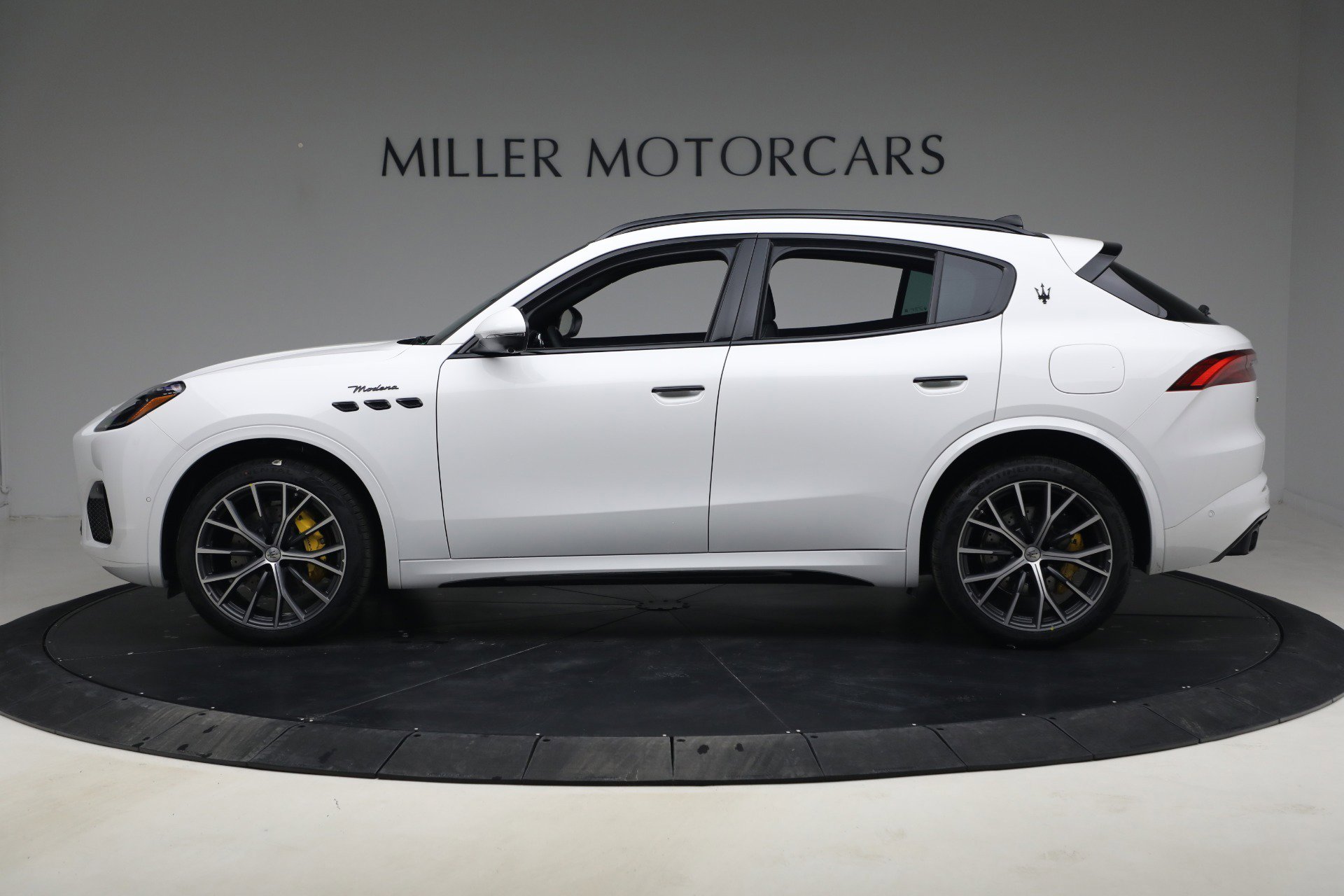 New 2026 Maserati Grecale Modena image 3