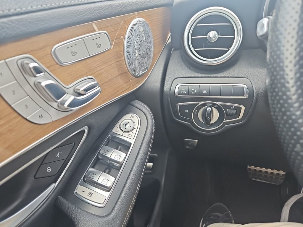 Used 2018 Mercedes-Benz GLC 43 AMG 4MATIC image 21