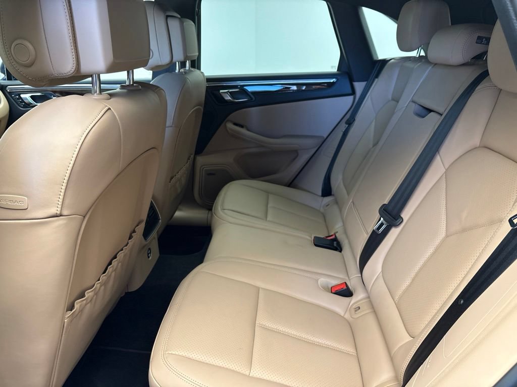 Certified 2026 Porsche Macan AWD/4WD image 20