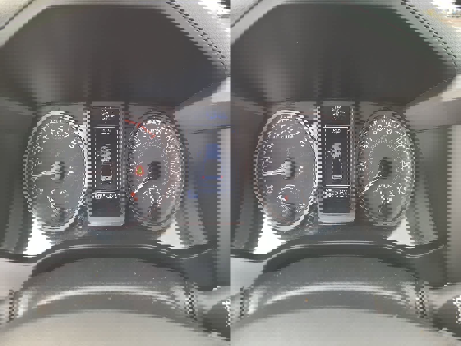 Used 2022 Toyota Tacoma TRD Sport w/ Technology Package image 26