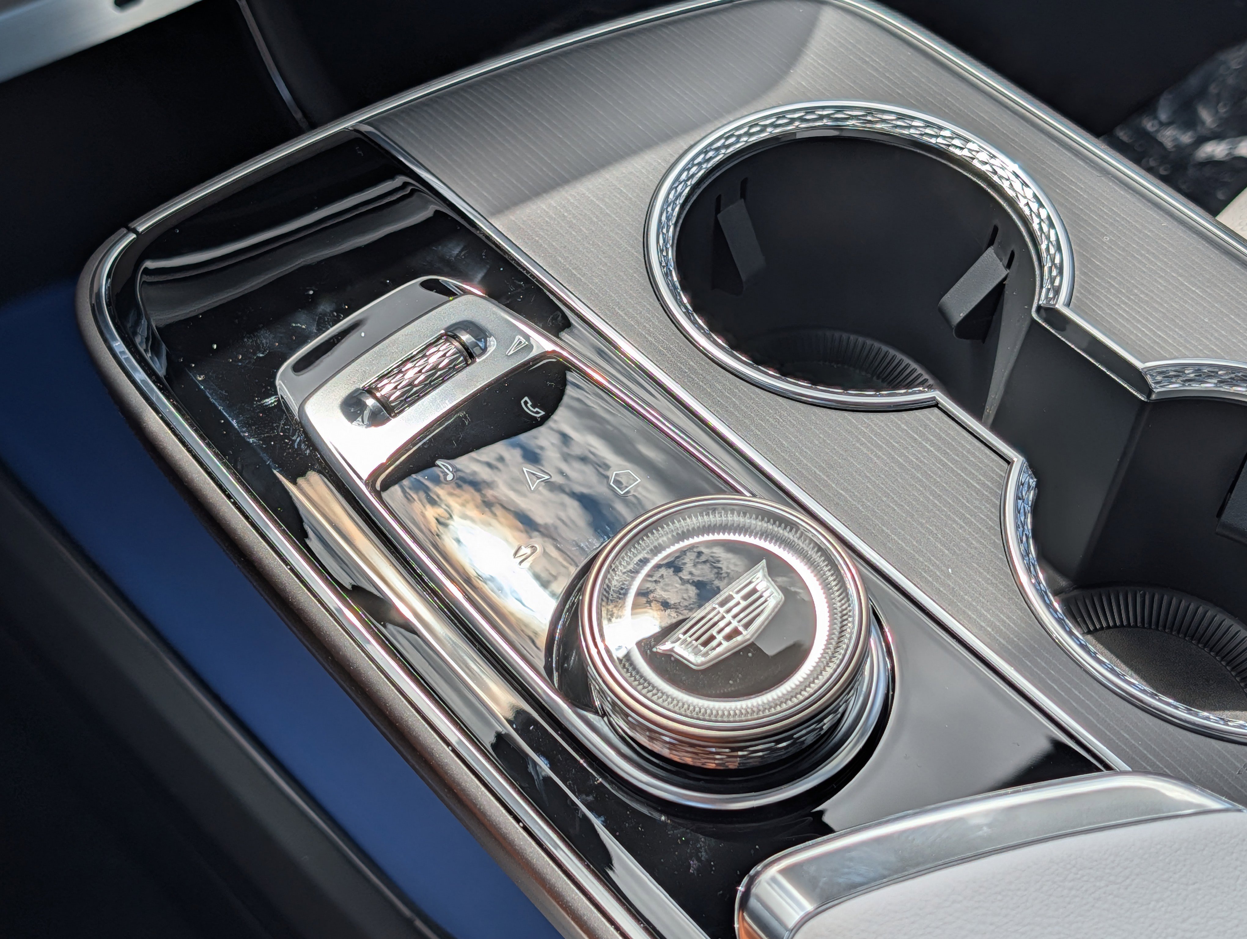 New 2026 Cadillac Lyriq Luxury AWD/4WD image 25