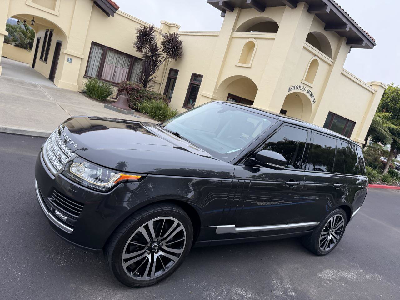 Used 2014 Land Rover Range Rover Supercharged AWD/4WD image 9