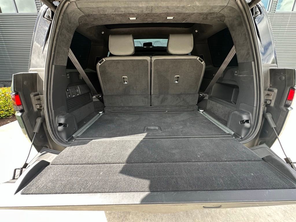 Used 2025 Rivian R1S Adventure AWD/4WD image 34