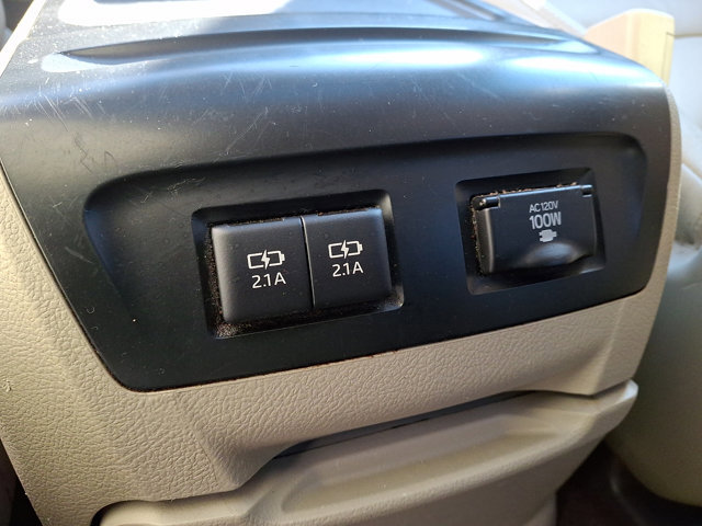 Used 2018 Toyota Sienna XLE w/ XLE Navigation Package image 12