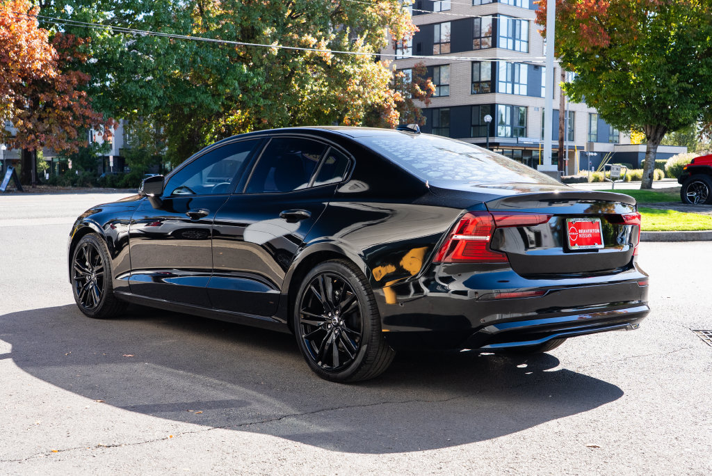 Used 2024 Volvo S60 B5 Plus w/ Climate Package AWD/4WD image 4