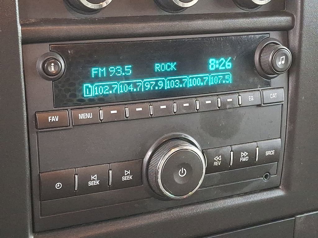 Used 2018 Chevrolet Express 3500 w/ Driver Convenience Package image 18