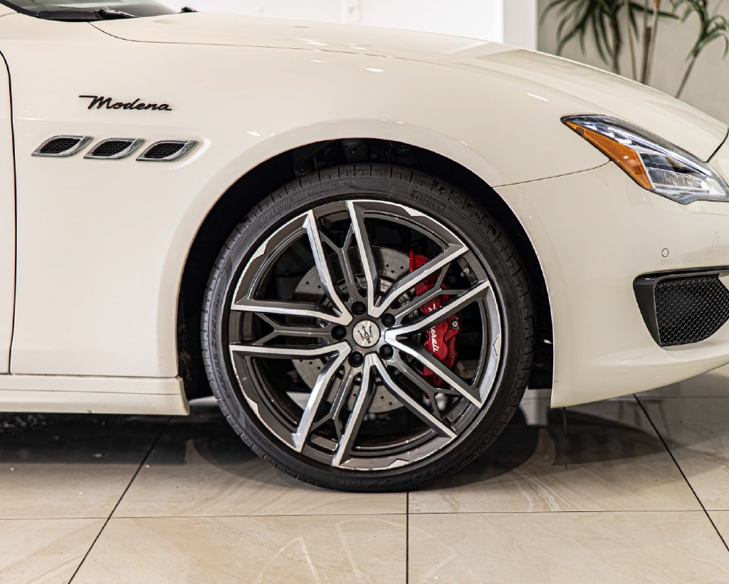 Used 2023 Maserati Quattroporte Modena Q4 AWD/4WD image 10