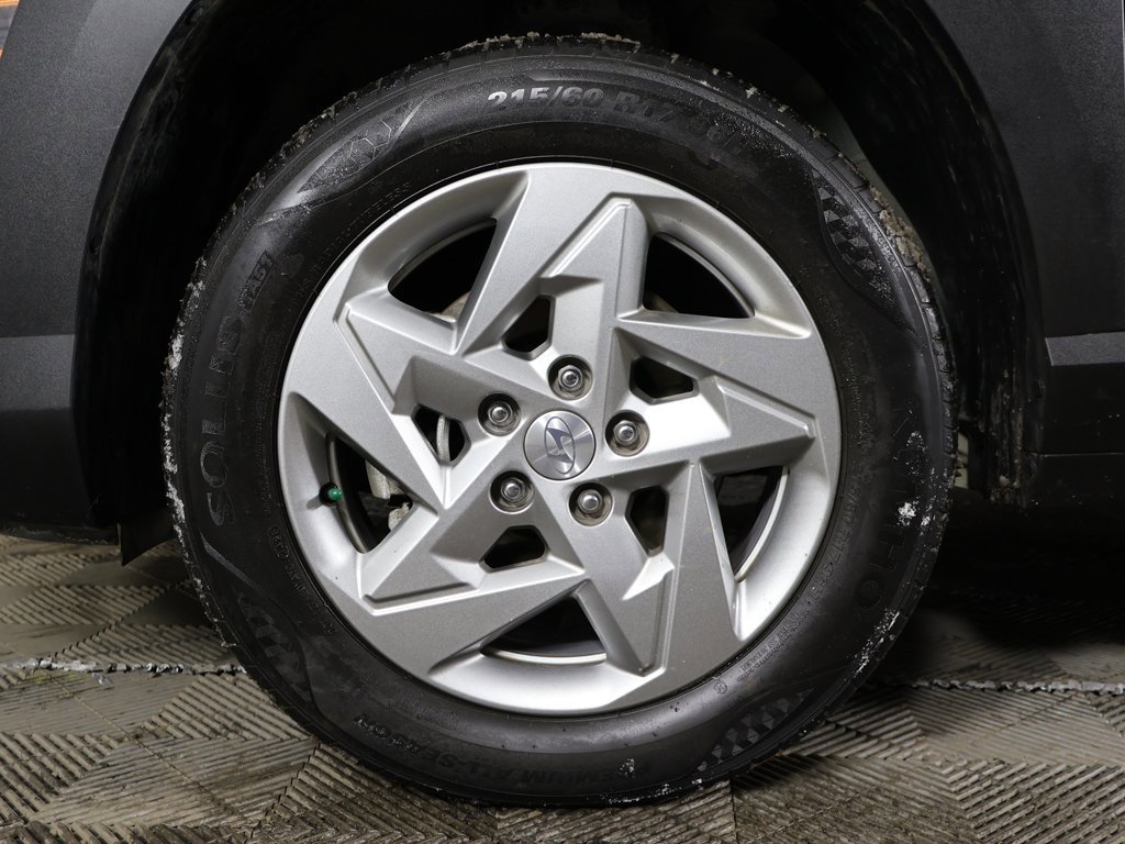 Used 2024 Hyundai Kona SE image 15