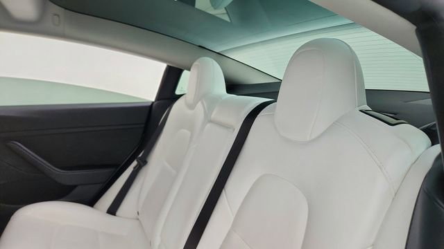 Used 2023 Tesla Model 3 Performance image 30
