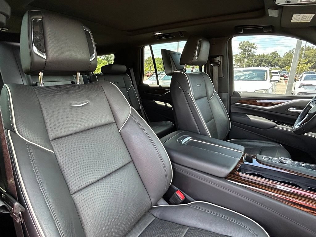 Used 2023 Cadillac Escalade Premium Luxury w/ LPO, Illumination Package AWD/4WD image 42