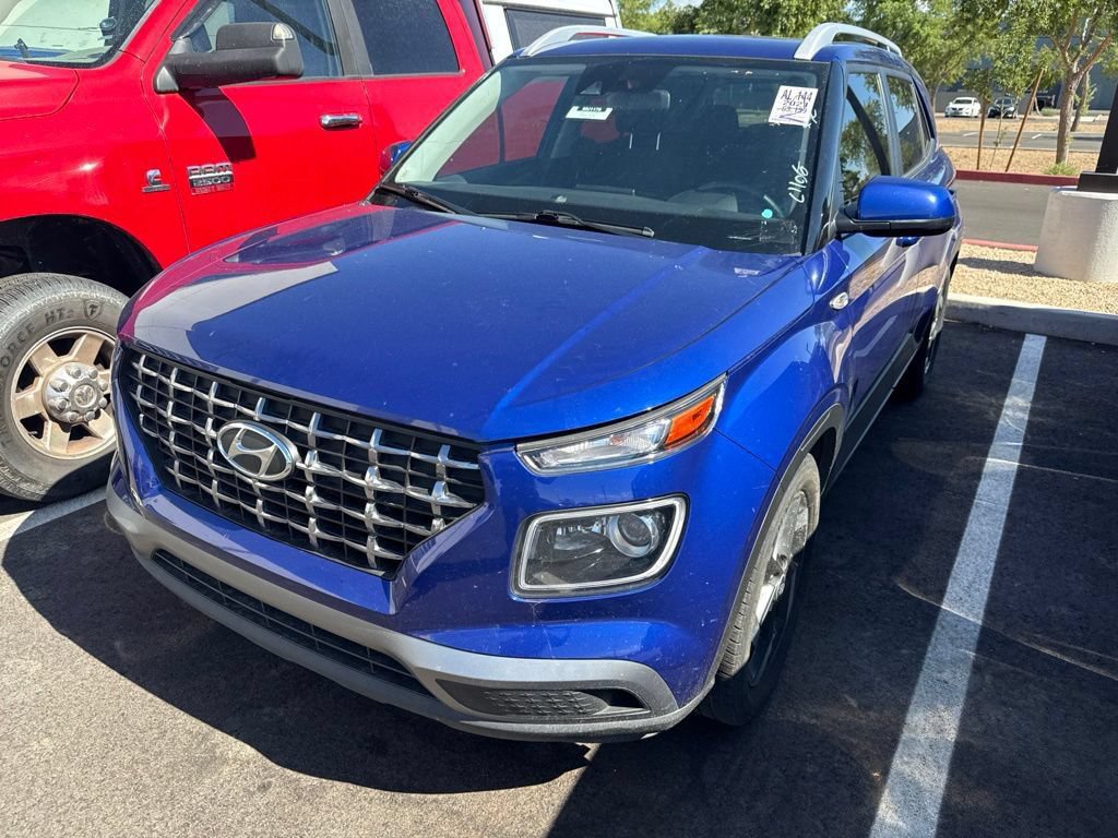 Used 2021 Hyundai Venue SEL w/ Premium Package FWD image 11