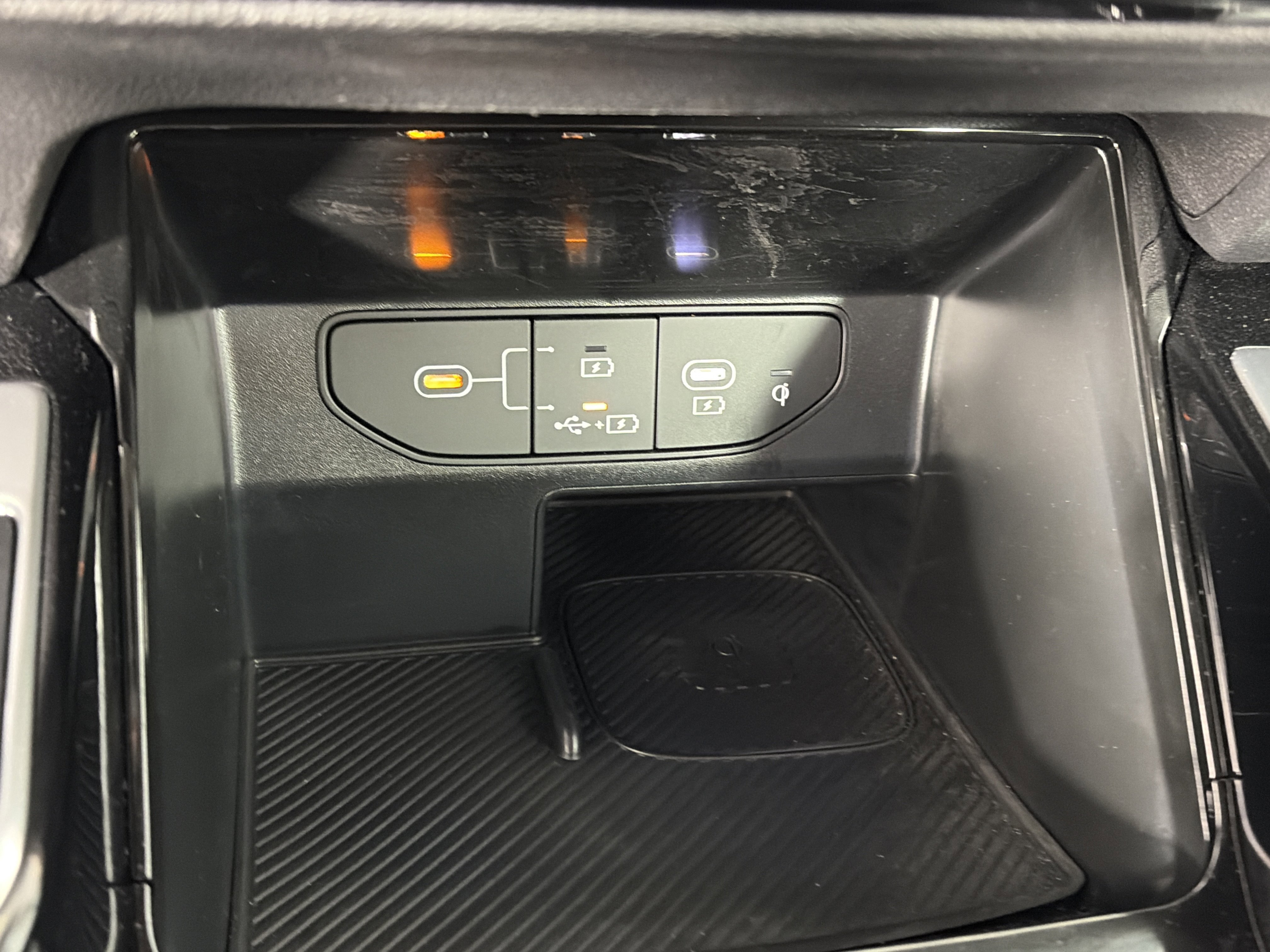 Certified 2025 Kia Sorento SX image 23