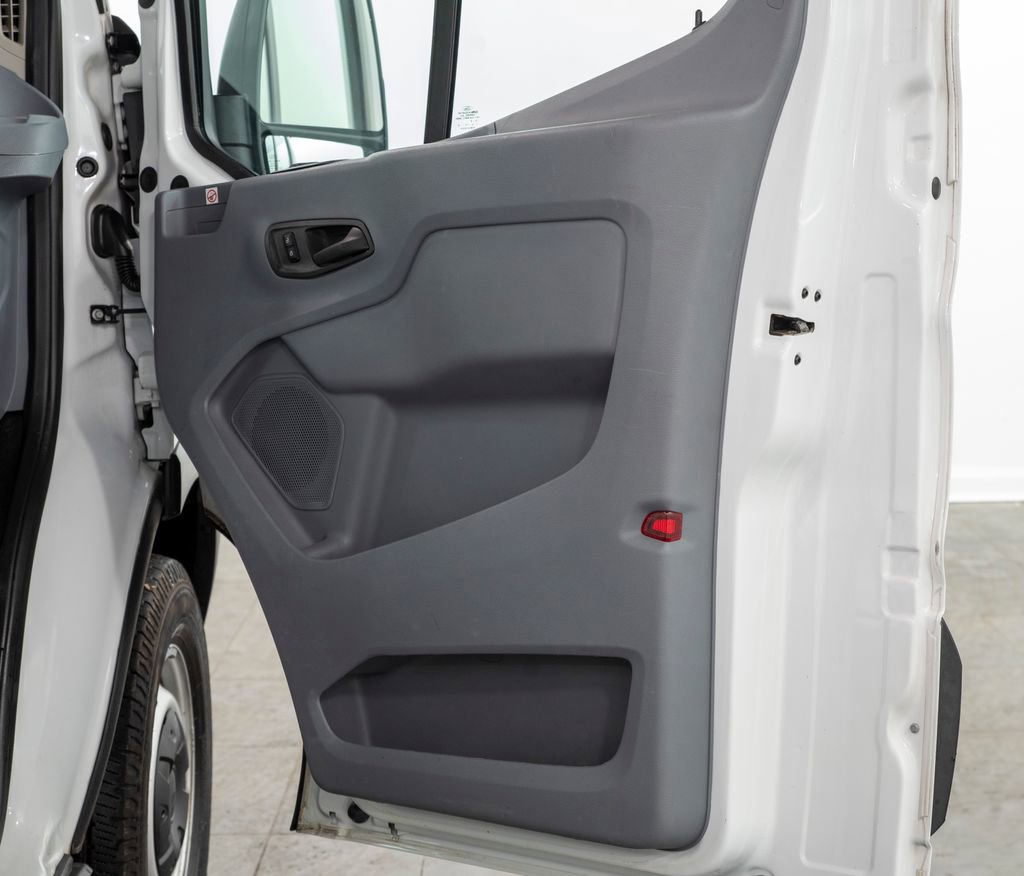 Used 2019 Ford Transit 250 130 Low Roof RWD image 19