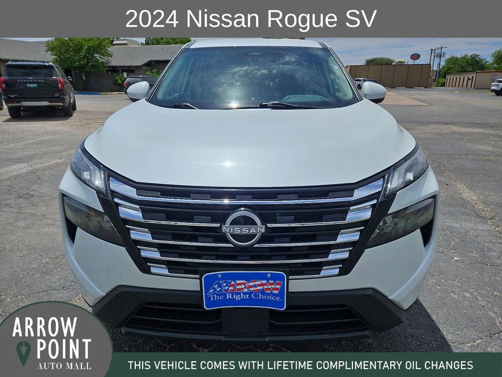 Used 2024 Nissan Rogue SV FWD image 3