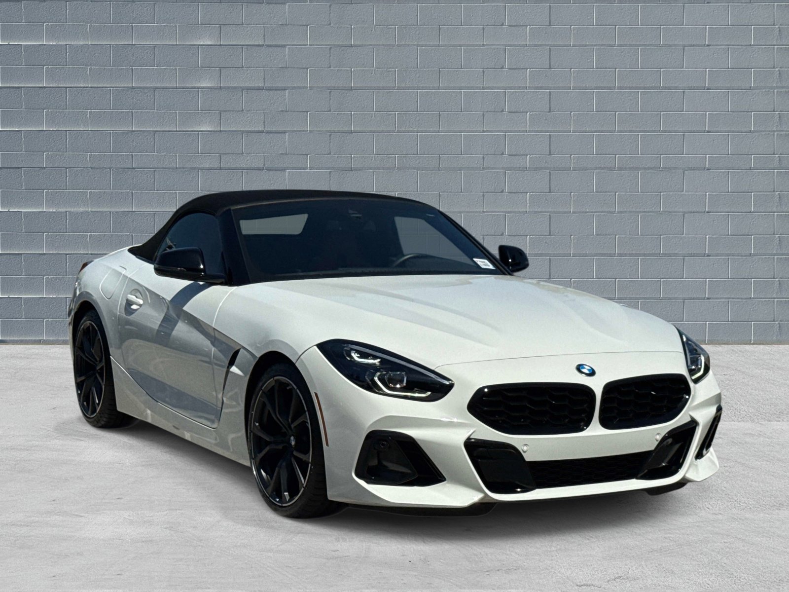 Certified 2024 BMW Z4 sDrive30i w/ Shadowloine Package image 1