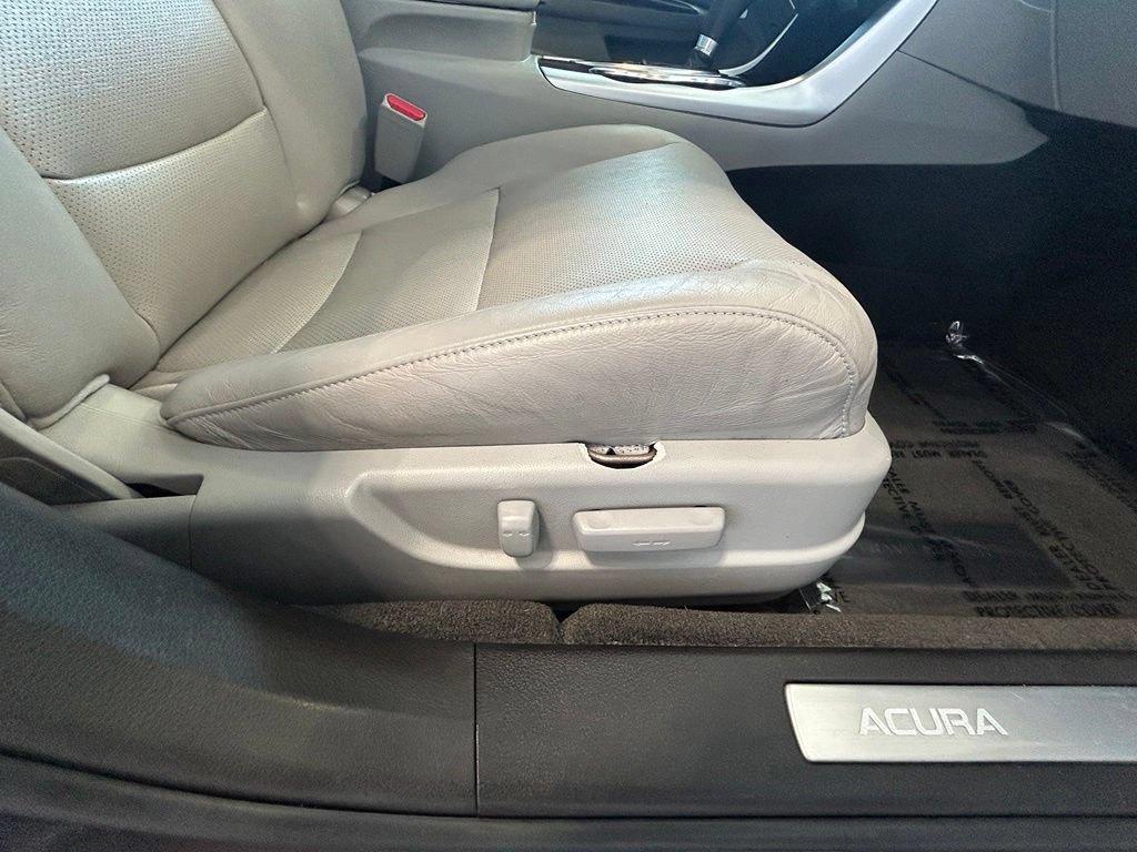 Used 2015 Acura TLX w/ Technology Package FWD image 24