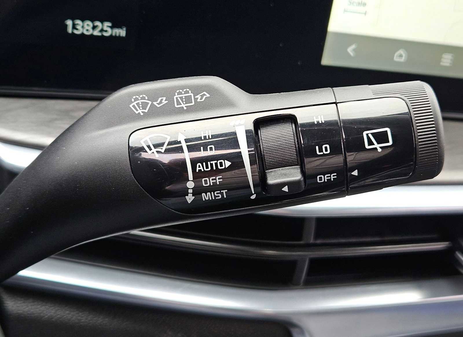 Certified 2025 Kia Sorento SX Prestige w/ Sage Leather Package image 27