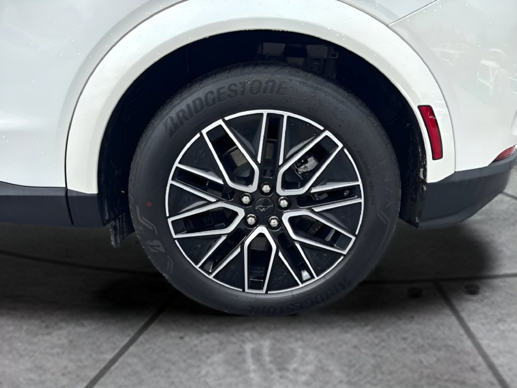 Used 2025 Ford Mustang Mach-E Premium AWD/4WD image 19