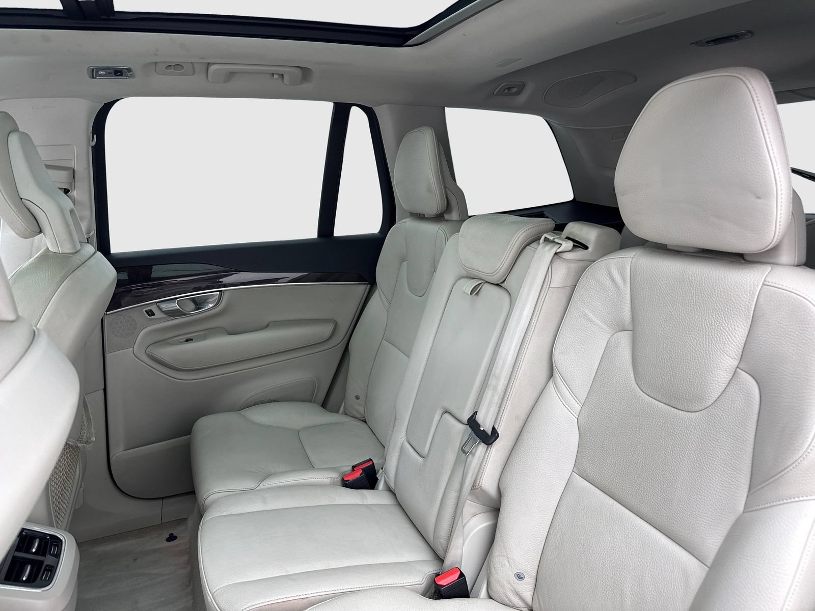 Used 2016 Volvo XC90 T6 Momentum w/ Protection Package Plus AWD/4WD image 36