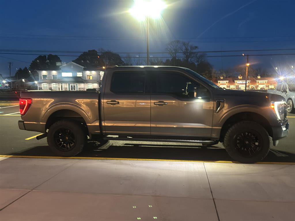 Used 2021 Ford F150 XLT w/ Equipment Group 302A High image 4