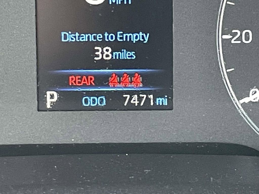 Used 2025 Toyota Corolla LE image 36