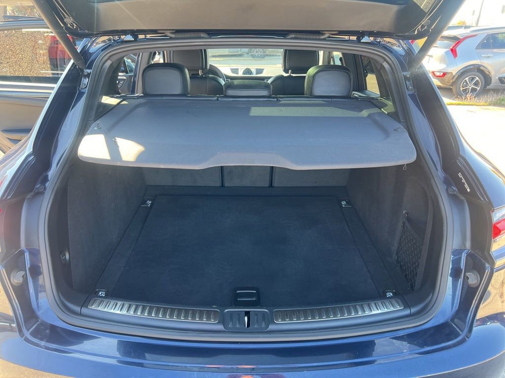 Used 2022 Porsche Macan Base image 12