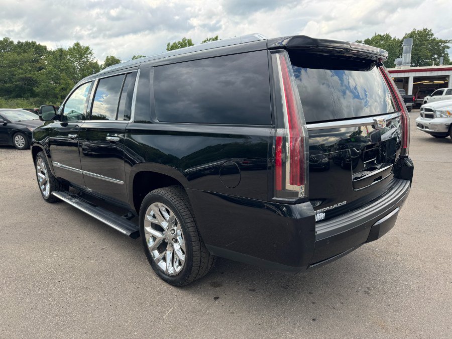 Used 2017 Cadillac Escalade ESV Platinum AWD/4WD image 3