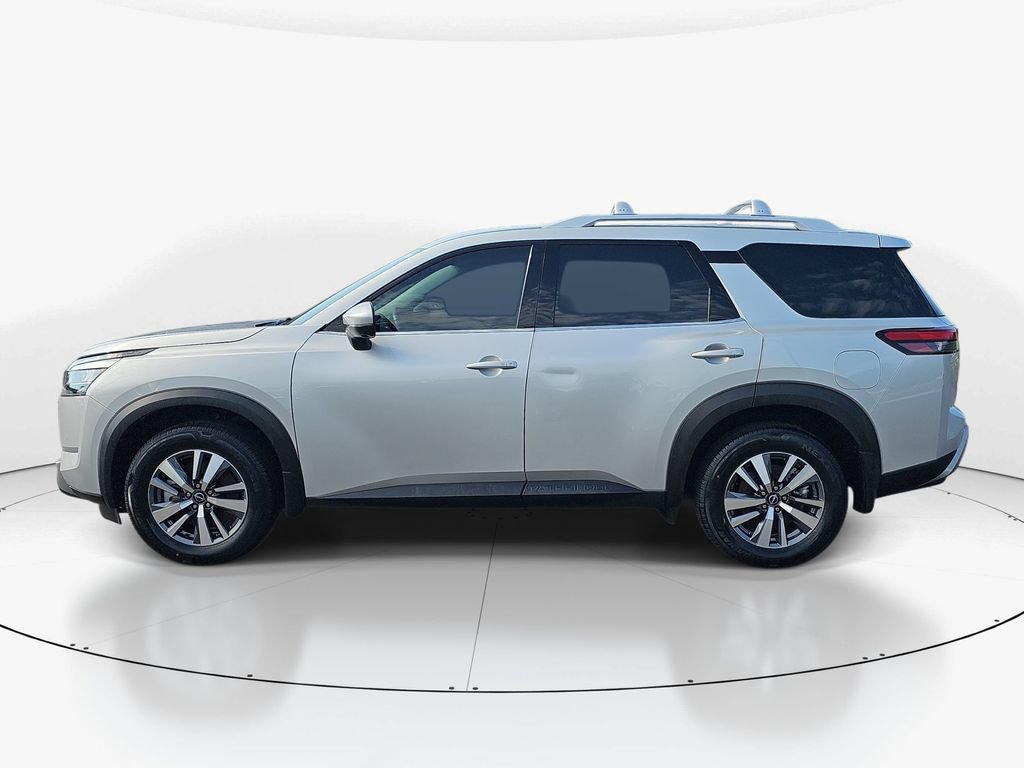 Used 2023 Nissan Pathfinder SL w/ Black Appearance Package FWD image 10
