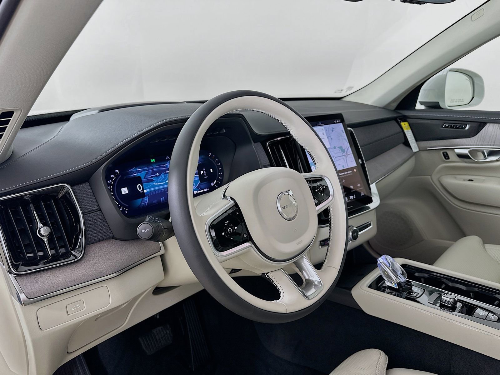 New 2026 Volvo XC90 B6 Ultra w/ Protection Package AWD/4WD image 33