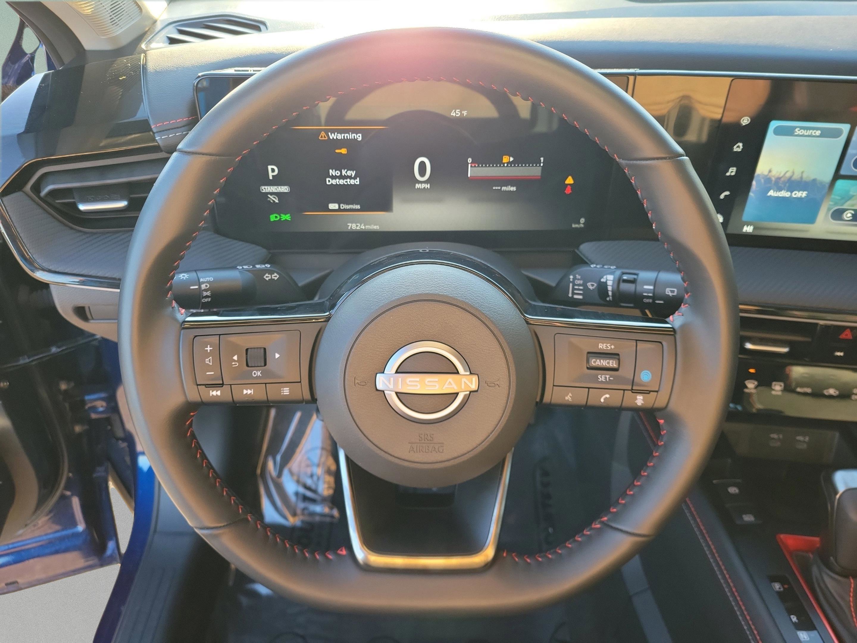Certified 2025 Nissan Kicks SR image 21