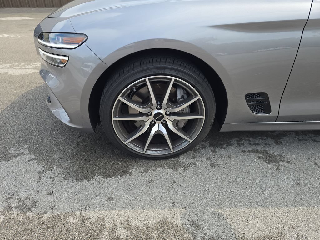 Used 2026 Genesis G70 2.5T AWD/4WD image 10