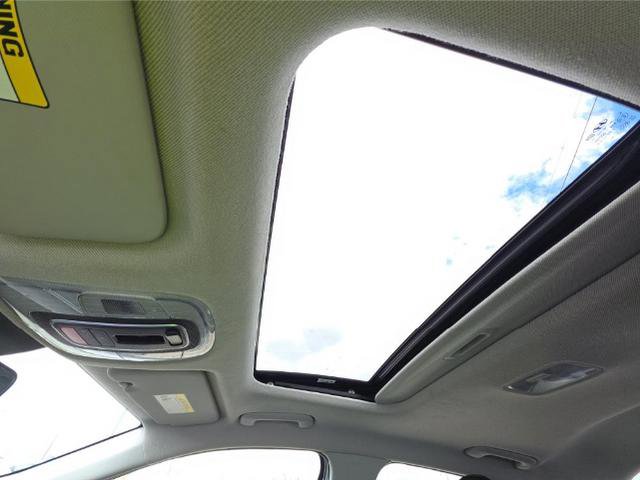 Used 2025 Hyundai Elantra Limited FWD image 9