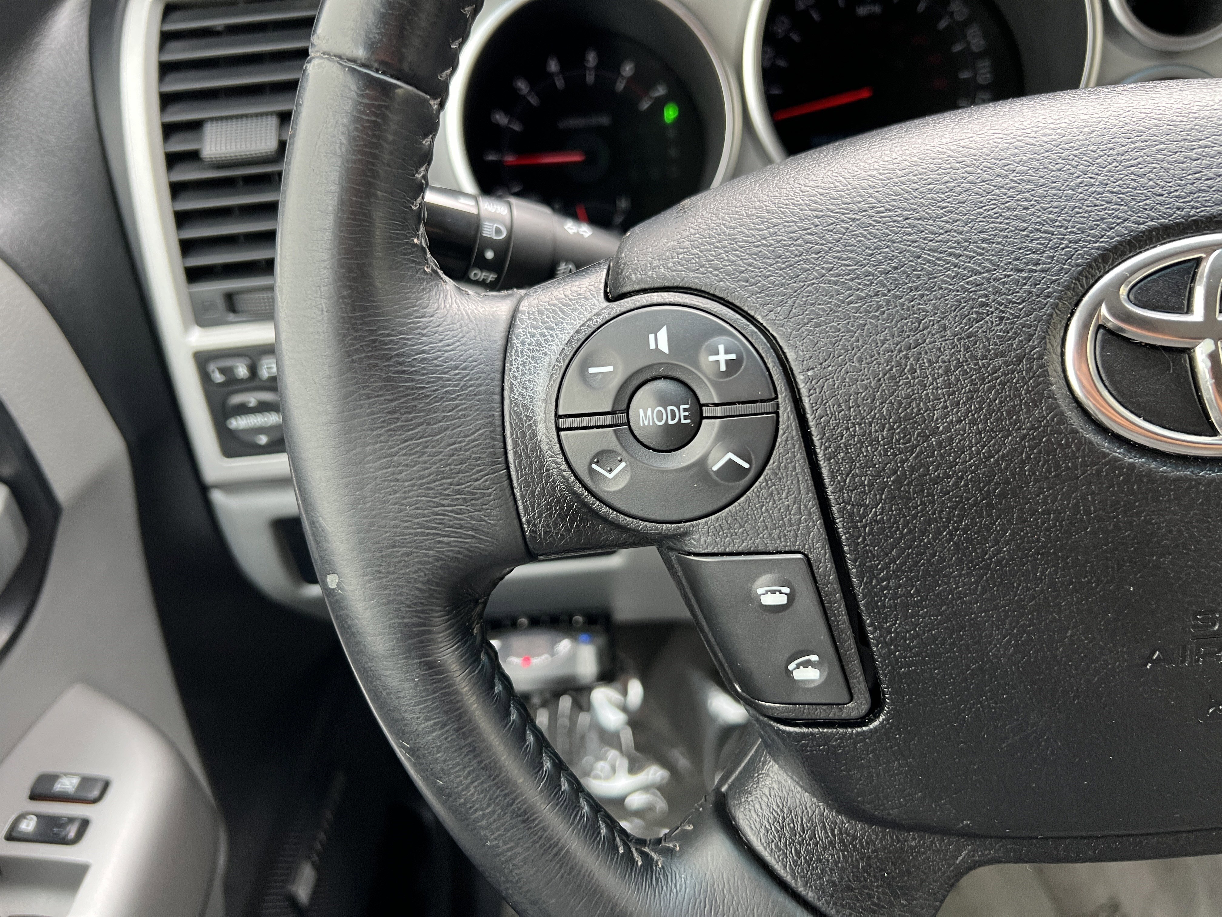 Used 2008 Toyota Sequoia Limited AWD/4WD image 27