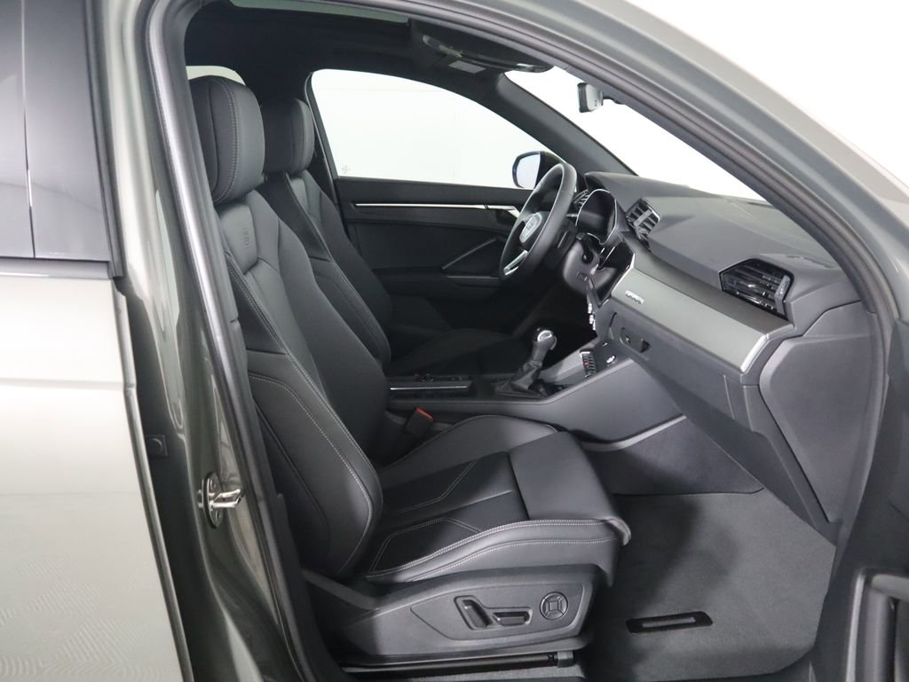Used 2025 Audi Q3 2.0T Premium w/ Convenience Package image 22