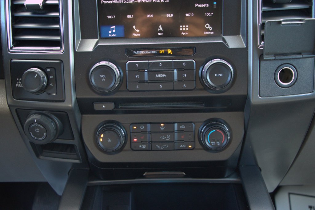 Used 2018 Ford F150 XLT w/ Equipment Group 302A Luxury AWD/4WD image 19