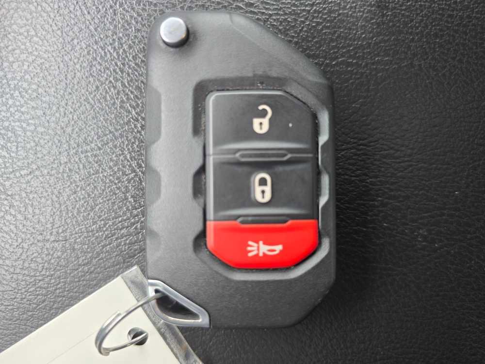 Used 2019 Jeep Wrangler Sport S image 21