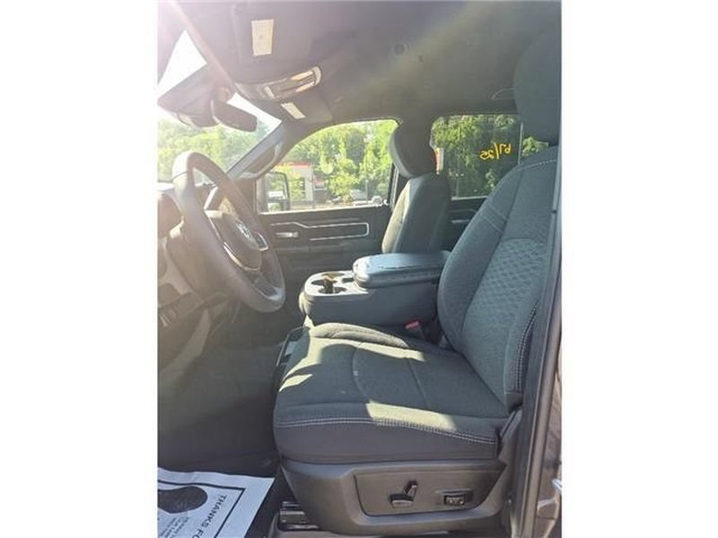 Used 2025 RAM 2500 Big Horn AWD/4WD image 18