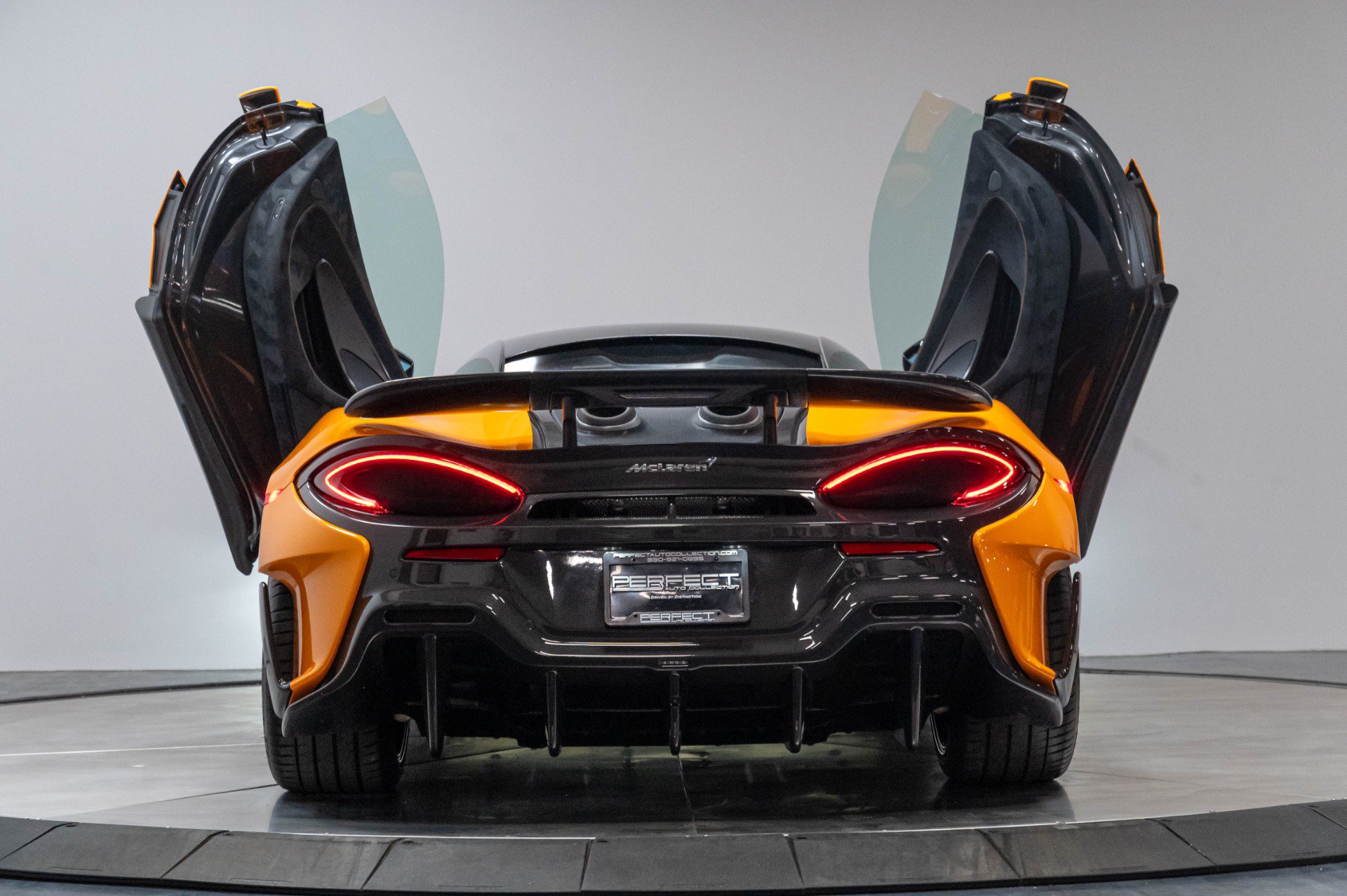Used 2019 McLaren 600LT RWD image 44