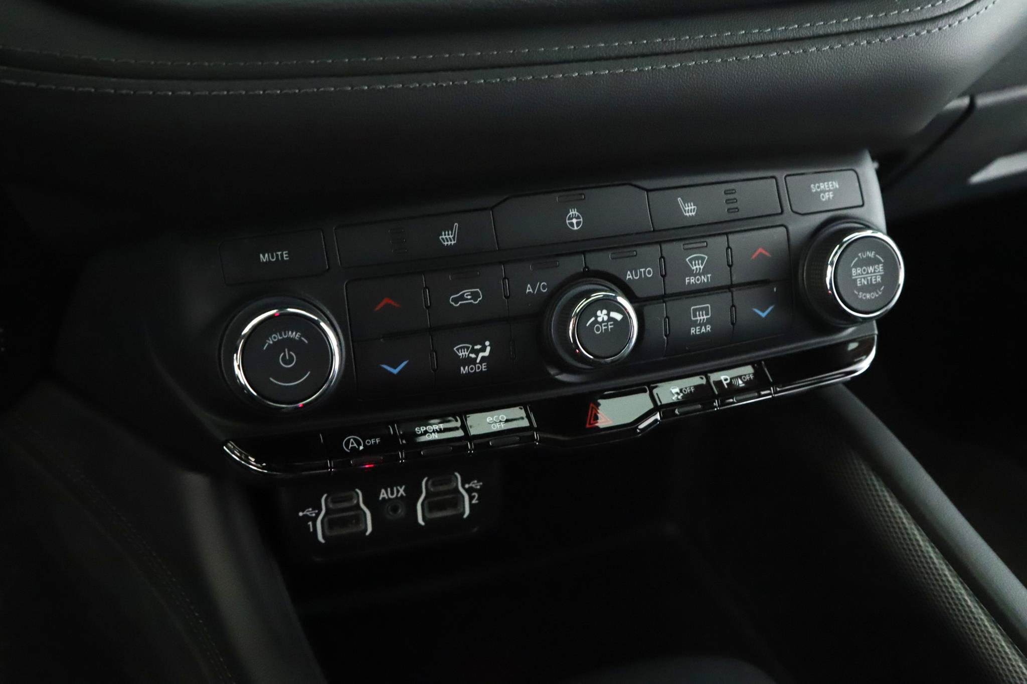 Used 2022 Dodge Durango GT w/ Blacktop Package AWD/4WD image 15