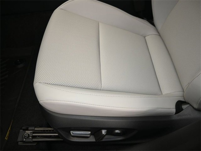 New 2026 Toyota Prius XLE image 11