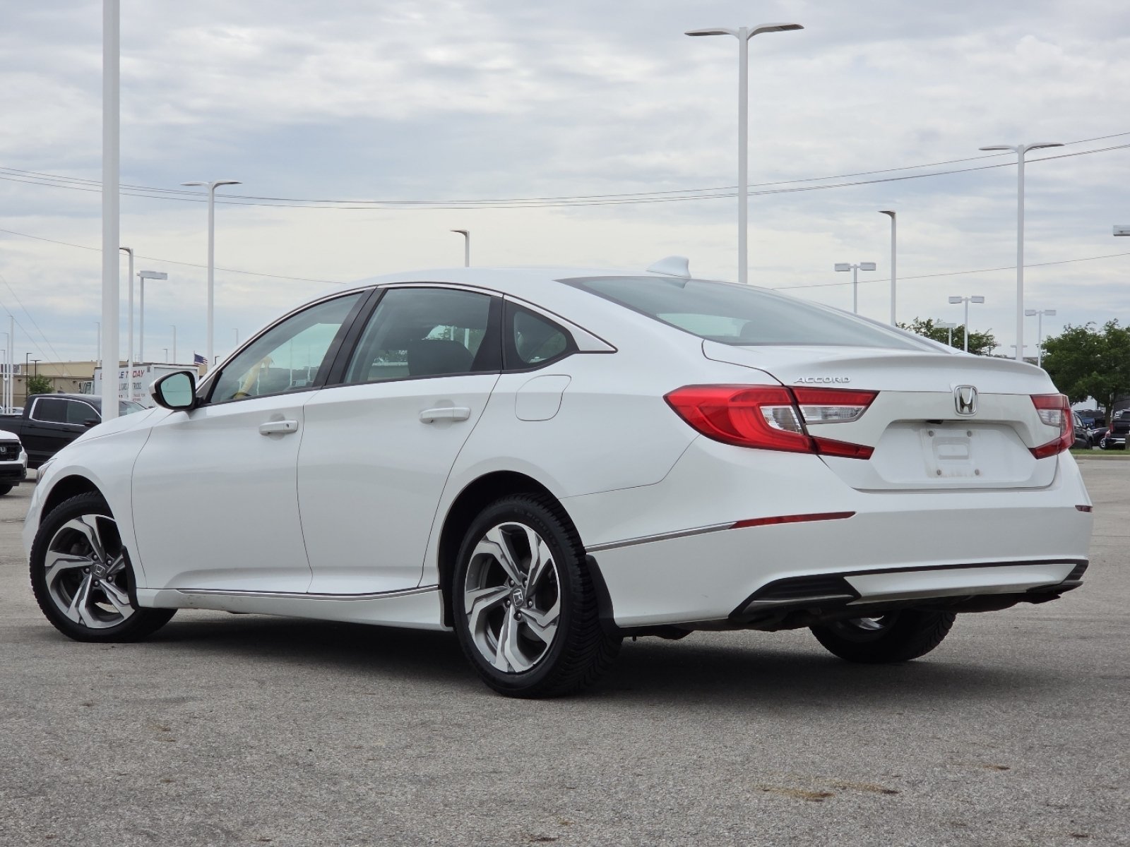 Used 2019 Honda Accord EX image 14