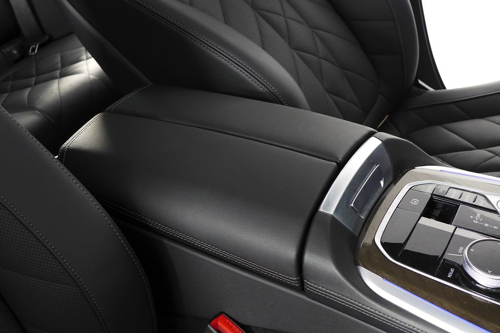 Used 2023 BMW X5 xDrive40i w/ Parking Assistance Package image 16