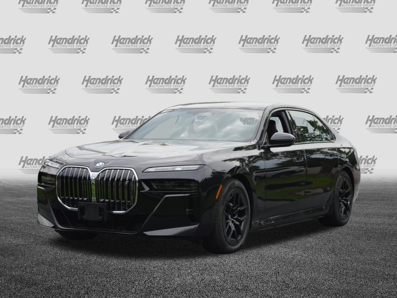 Certified 2023 BMW i7 xDrive60 w/ Executive Package 2 AWD/4WD image 7