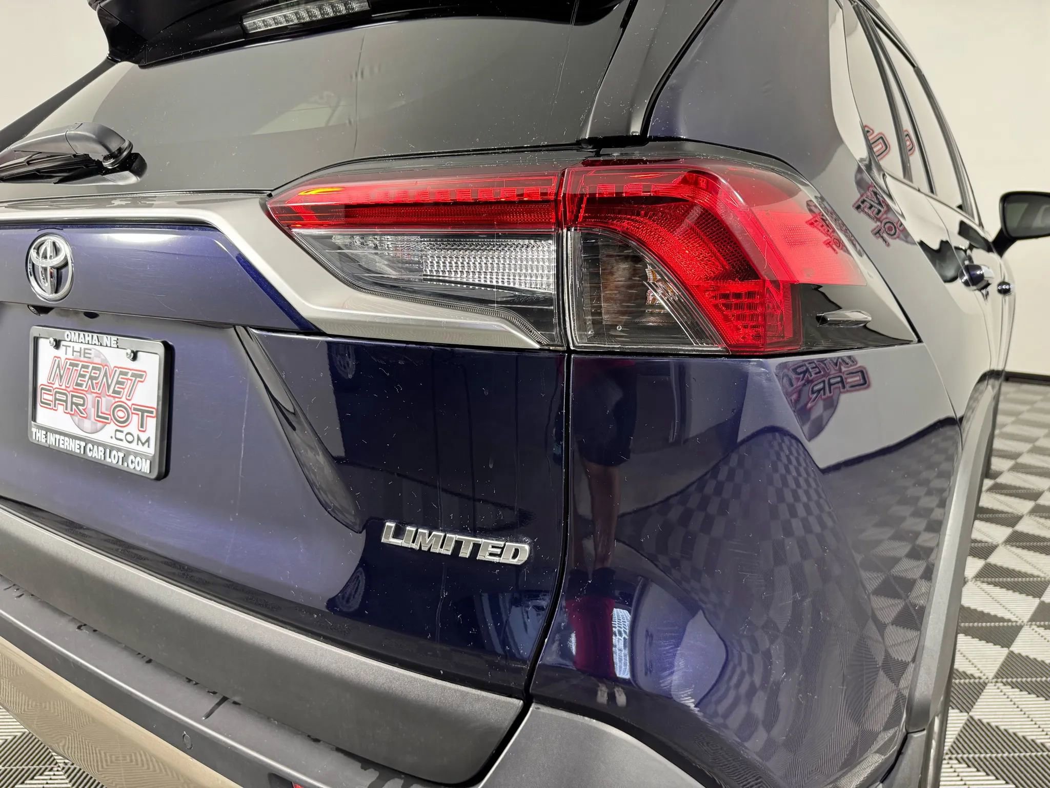 Used 2023 Toyota RAV4 Limited FWD image 30