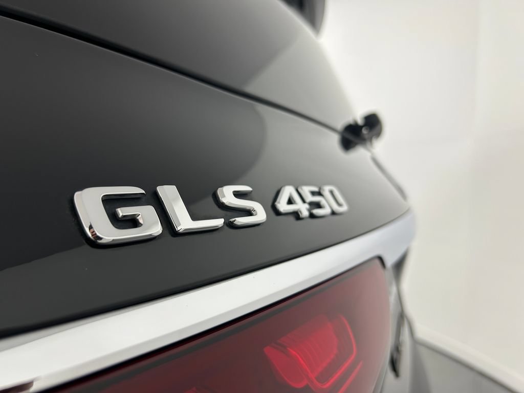 Used 2024 Mercedes-Benz GLS 450 4MATIC image 12